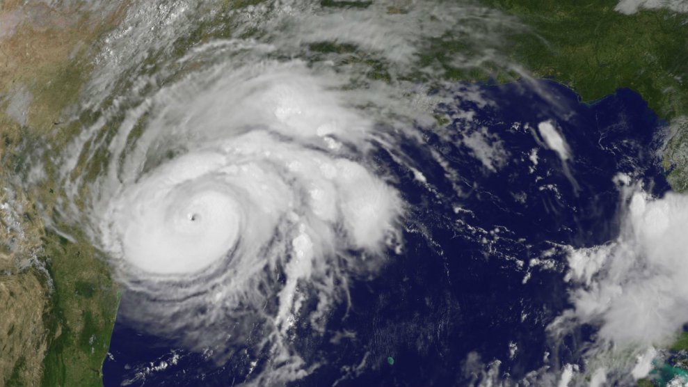 Hurricane Harvey Is Something We’ve Never Seen Before – Mother Jones