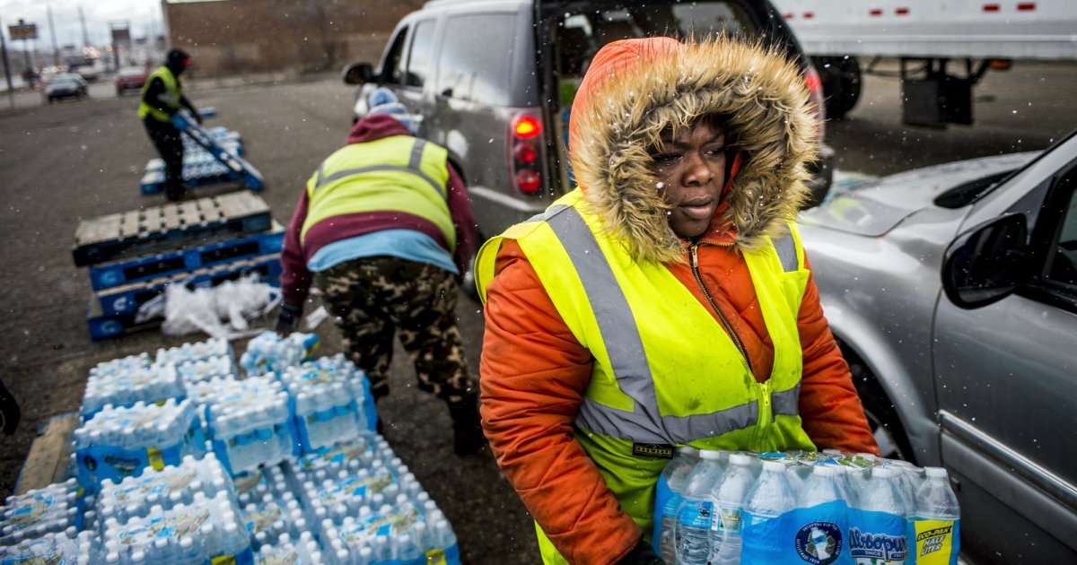 Officials Say Flint’s Water Is Safe. Residents Say It’s Not. Scientists