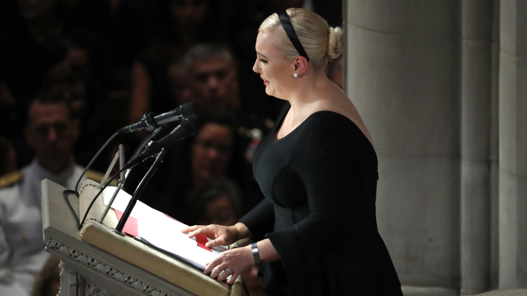 Meghan Mccain Disses Trump In Her Fathers Eulogy Mother Jones