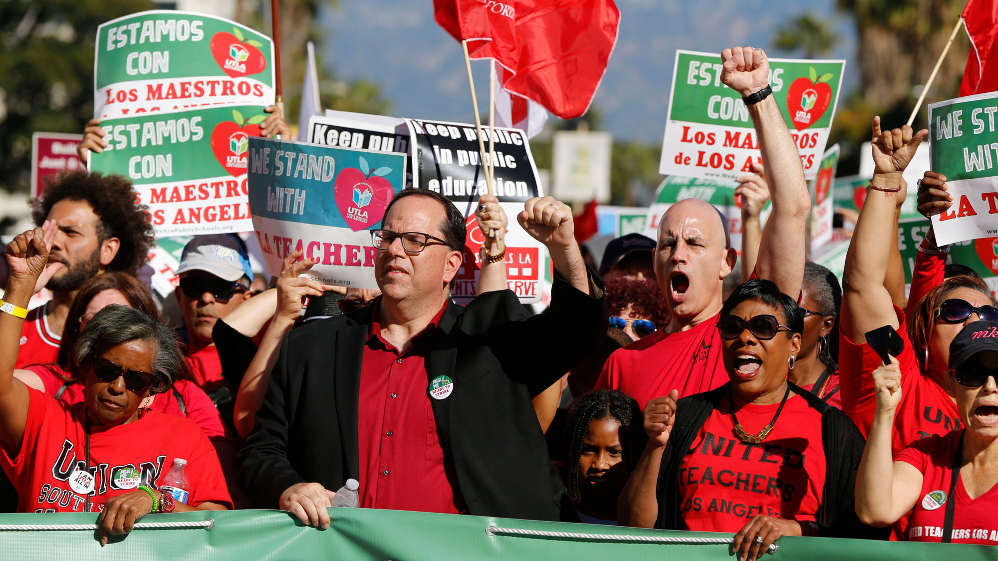 Teachers In Los Angeles Are About To Go On Strike. It Could Get Messy ...