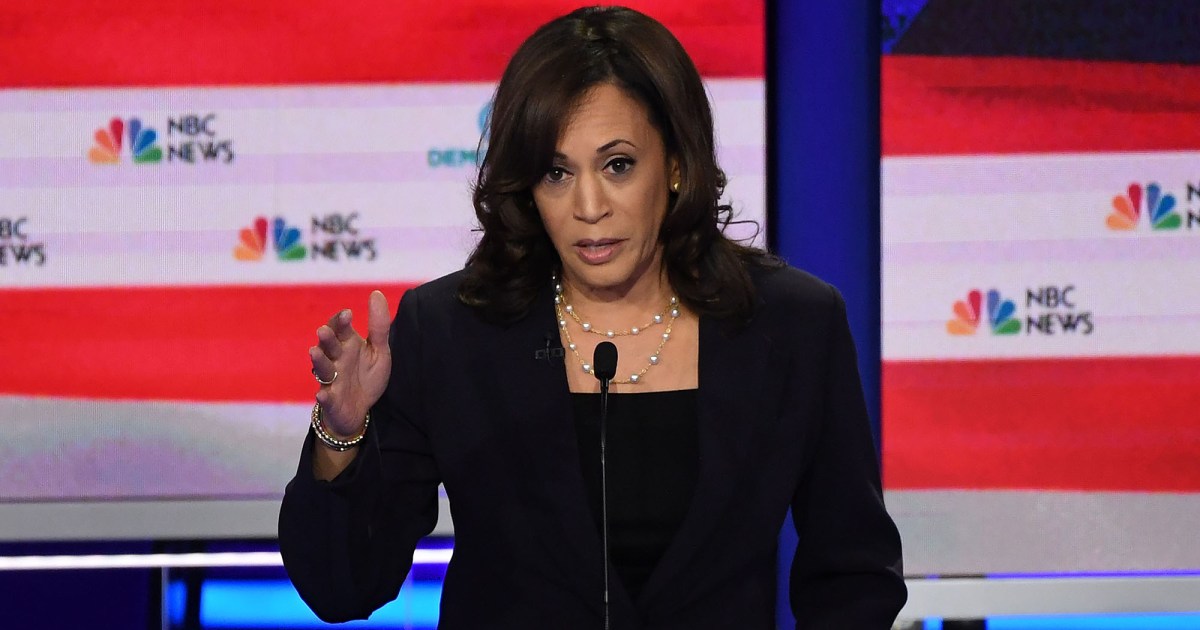 Kamala Harris Just Won the Internet with “Her Hands” – Mother Jones