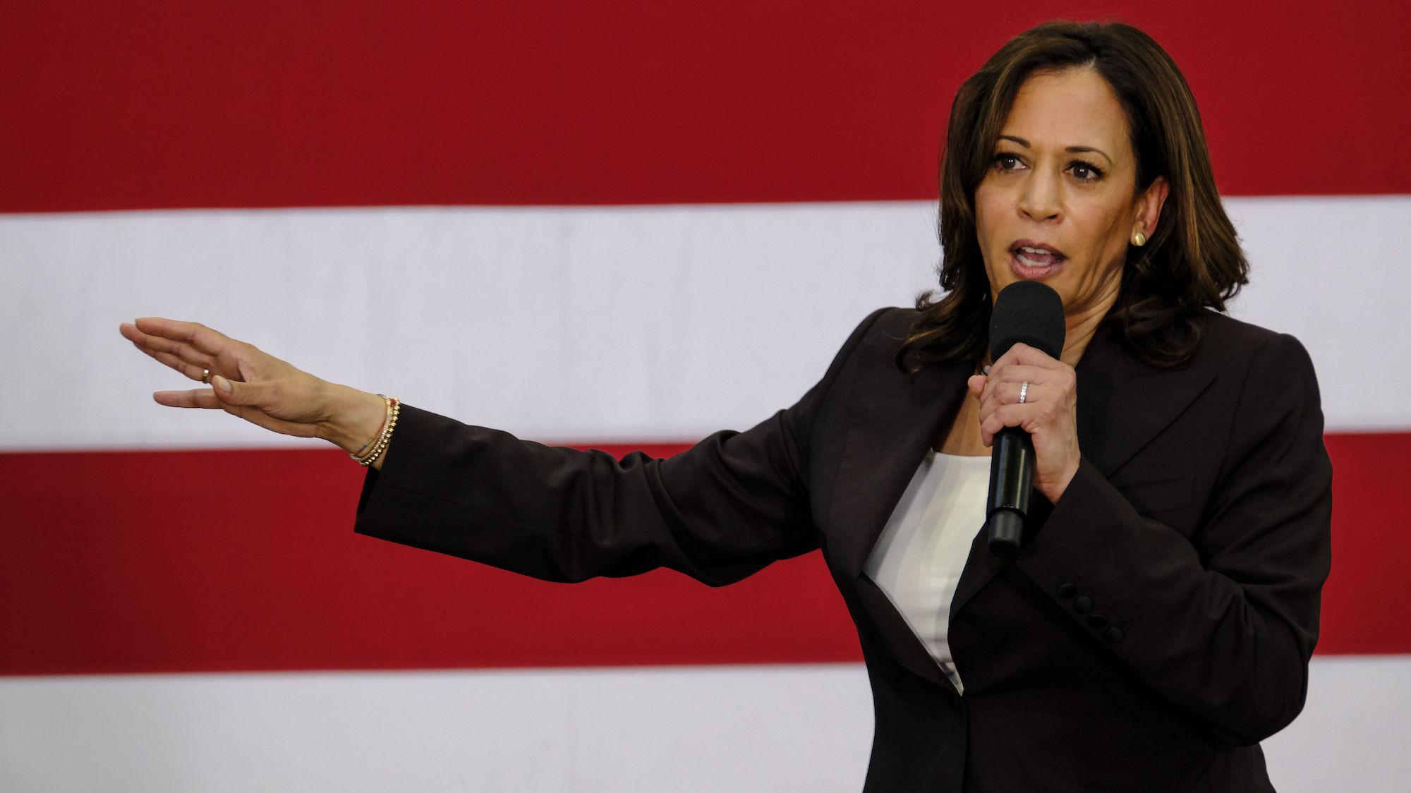 Kamala Harris and AOC Just Injected Environmental Justice Into the 2020 ...