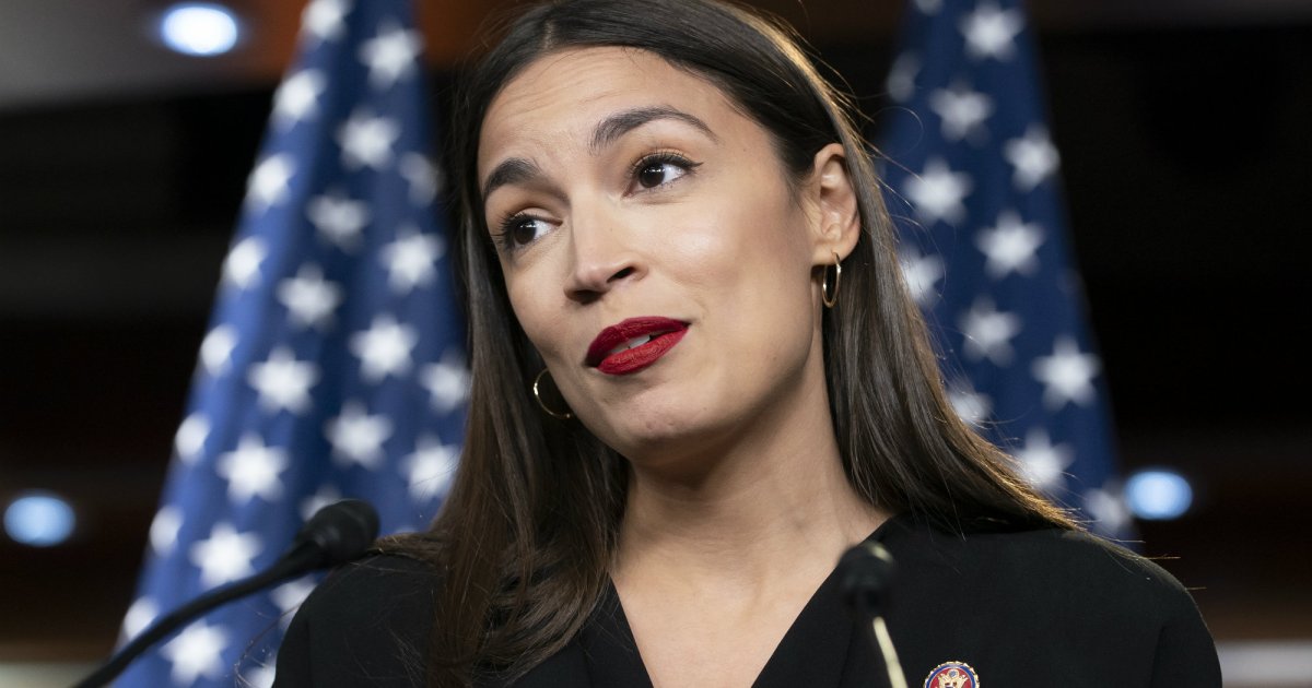 Alexandria Ocasio-Cortez Mocks the “Straight Pride” Parade – Mother Jones