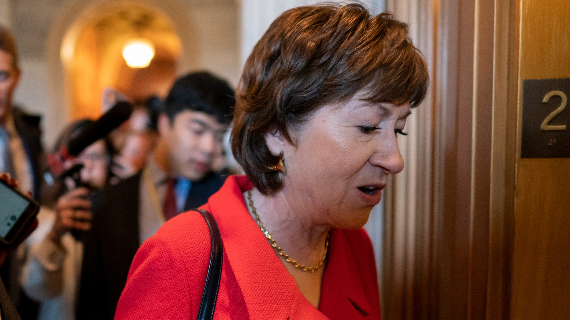 new-poll-shows-susan-collins-is-up-for-a-tough-reelection-mother-jones