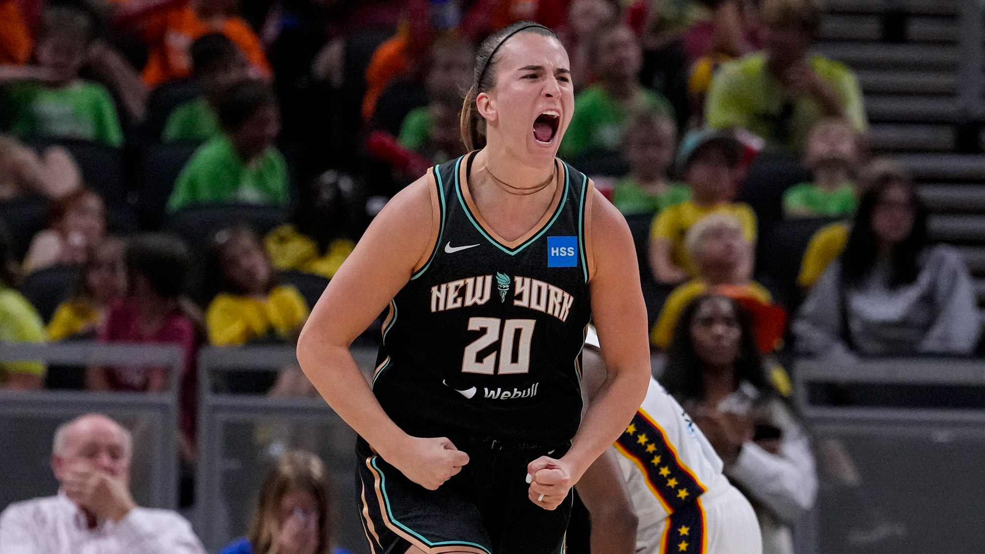 Watch 25YearOld Sabrina Ionescu Beat Steph Curry’s 3Point Contest
