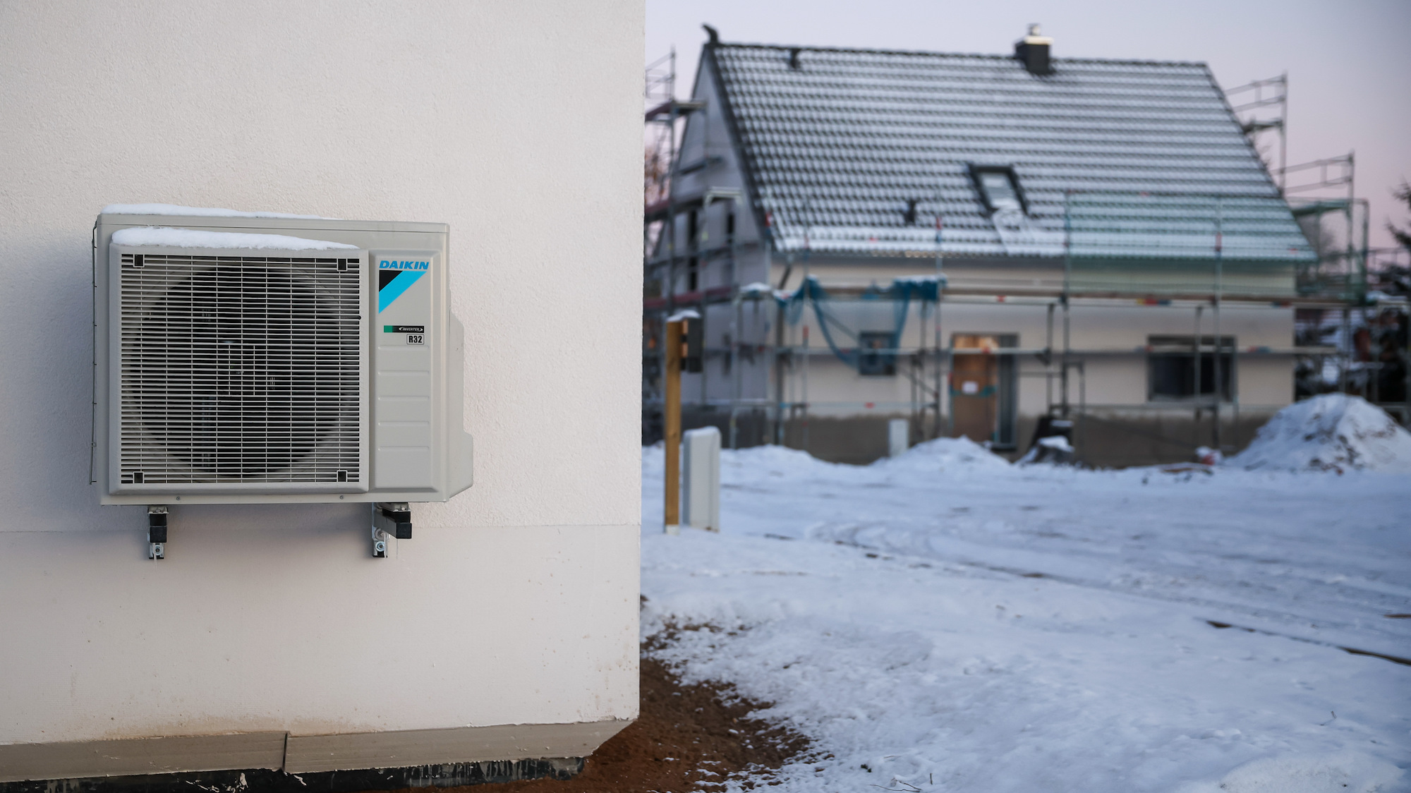 Actually Heat Pumps are Vastly More Efficient in Winter Than Oil