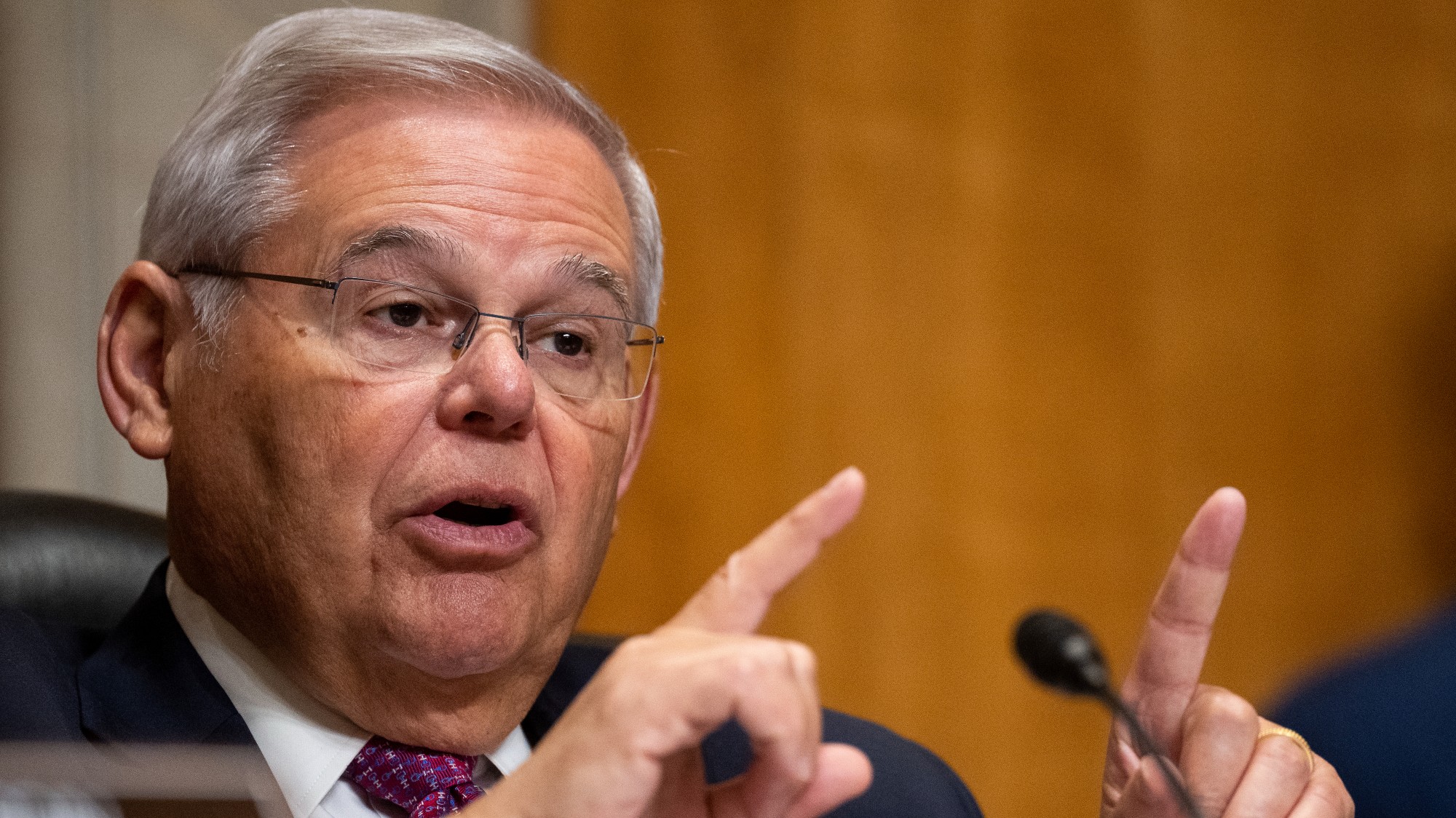 Sen Bob Menendez Charged With Acting As A Foreign Agent For Egypt Mother Jones Rodina News