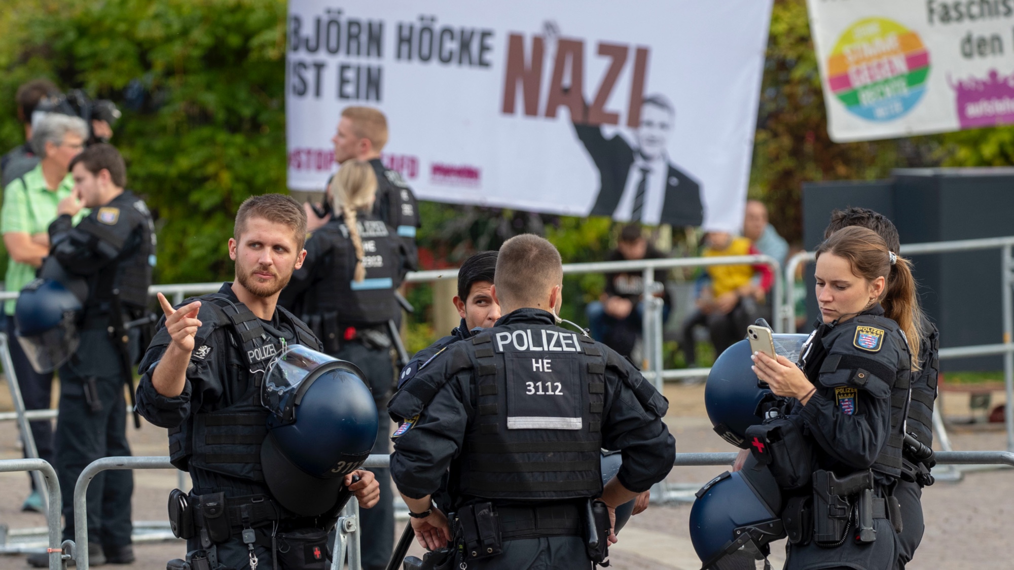 German Reporters Just Unveiled A Far-Right Deportation “Masterplan ...