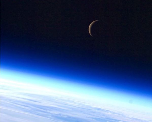 Crescent moon. Credit: NASA.