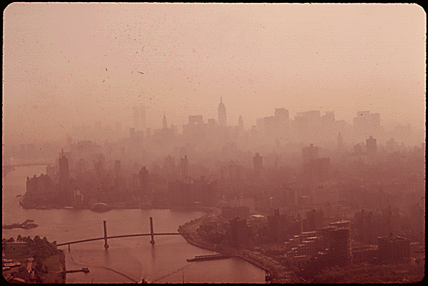 Manhattan Skyline enveloped in heavy smog in May 1973.: Chester Higgins/NARA