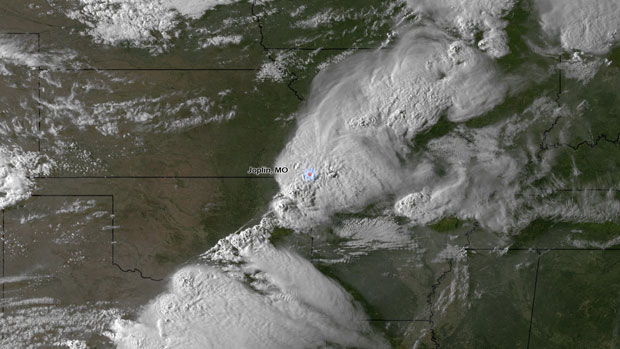 May 22 storm moments before the Joplin tornado formed. : NOAA