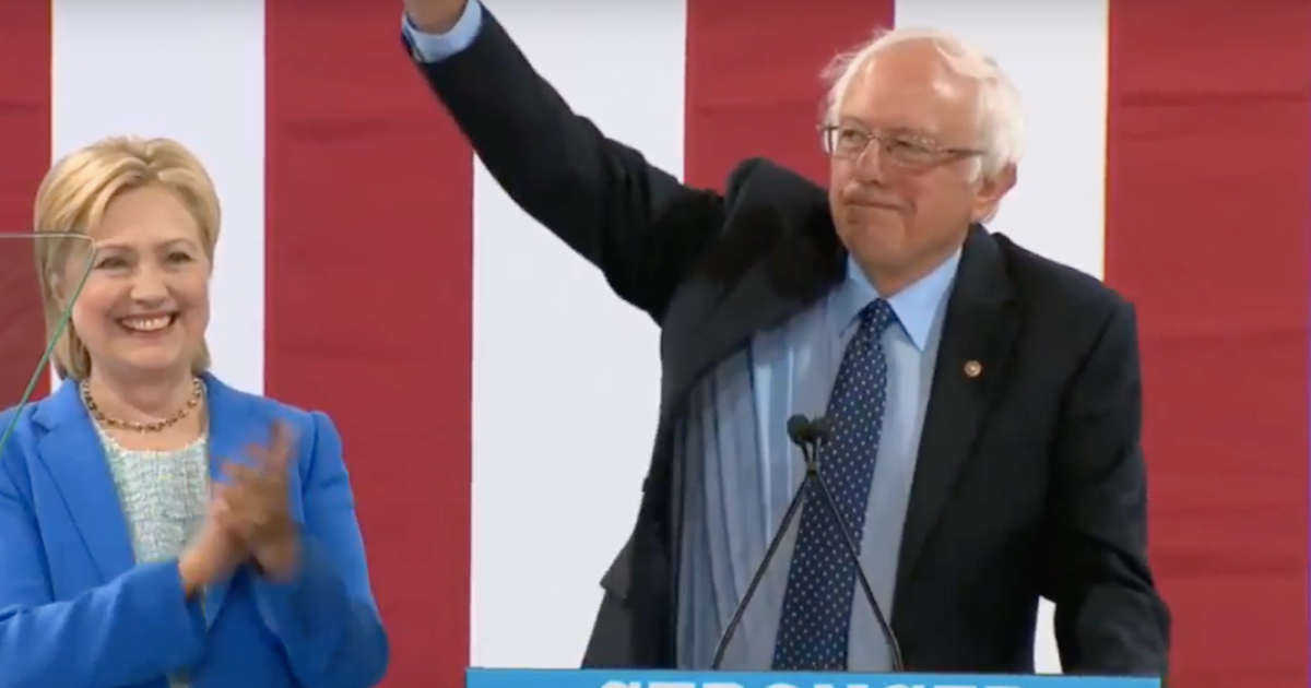 Bernie Sanders Officially Endorses Hillary Clinton Mother Jones 